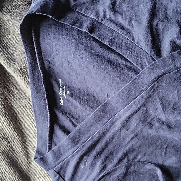 Calvin Klein Shirt - Picture 2 of 2